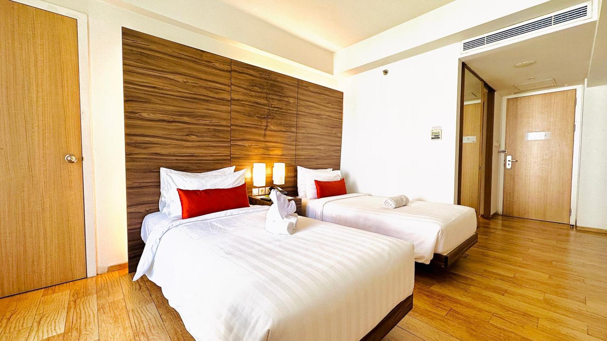 Hotel Grand Zuri Kuta Lombok Esterno foto
